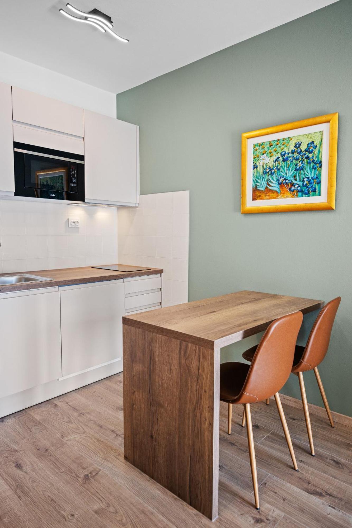 Apartments And Rooms Alenka Banjole Exterior foto